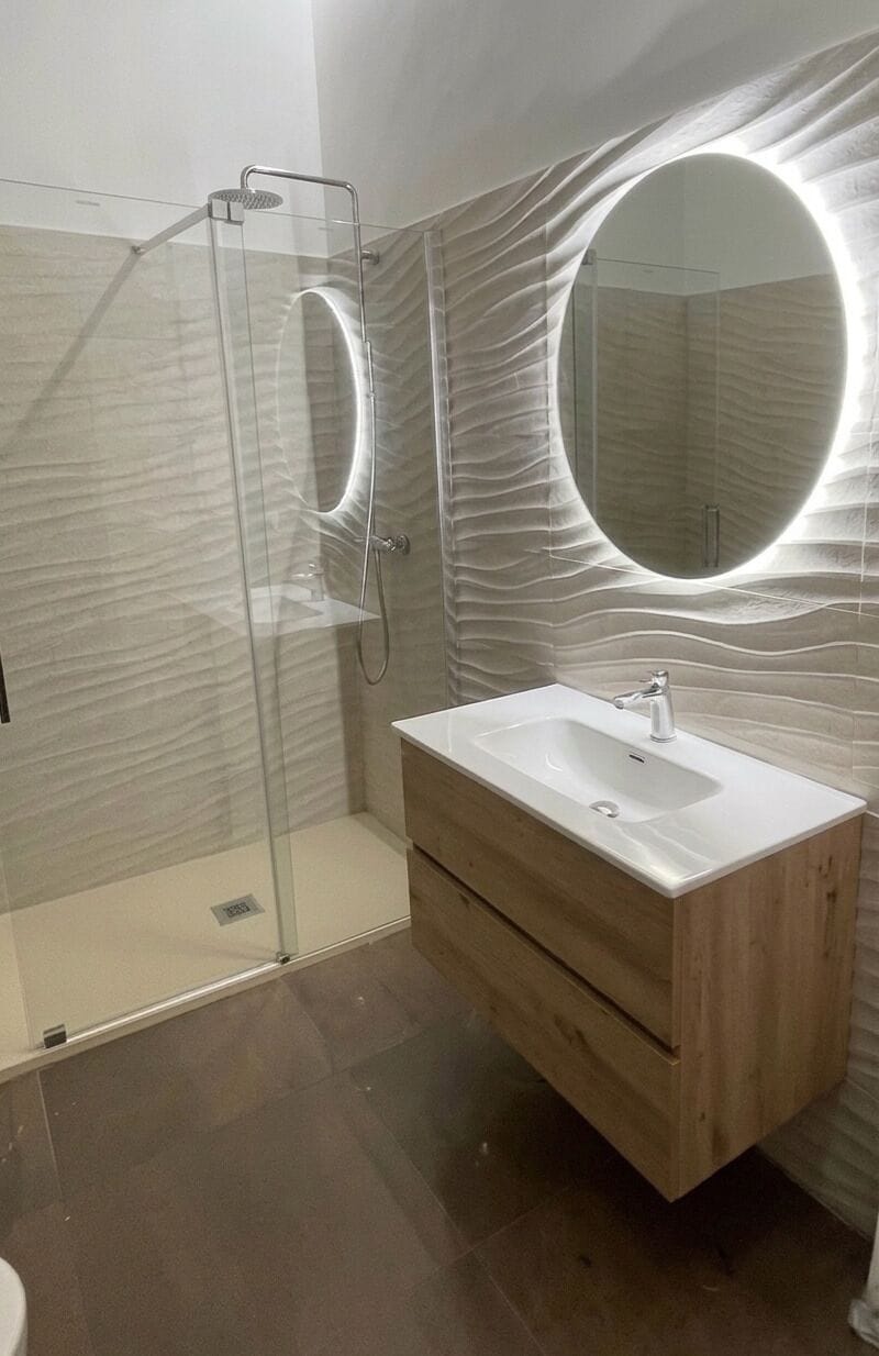 Comfort Quadruple Room | Desk, iron/ironing board, free WiFi, bed sheets