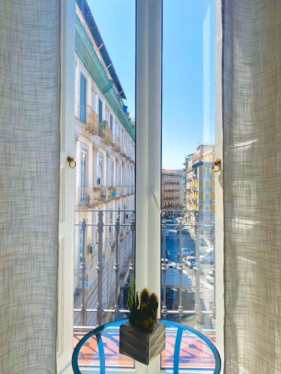 Double Room, City View | Desk, iron/ironing board, WiFi (free), bed sheets