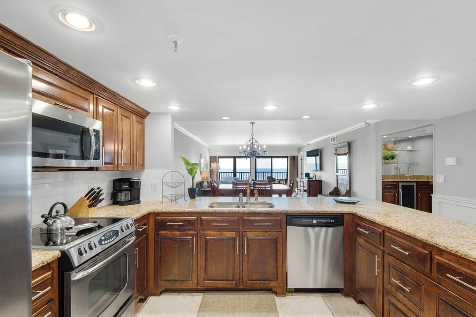 Spacious kitchen with dishwasher