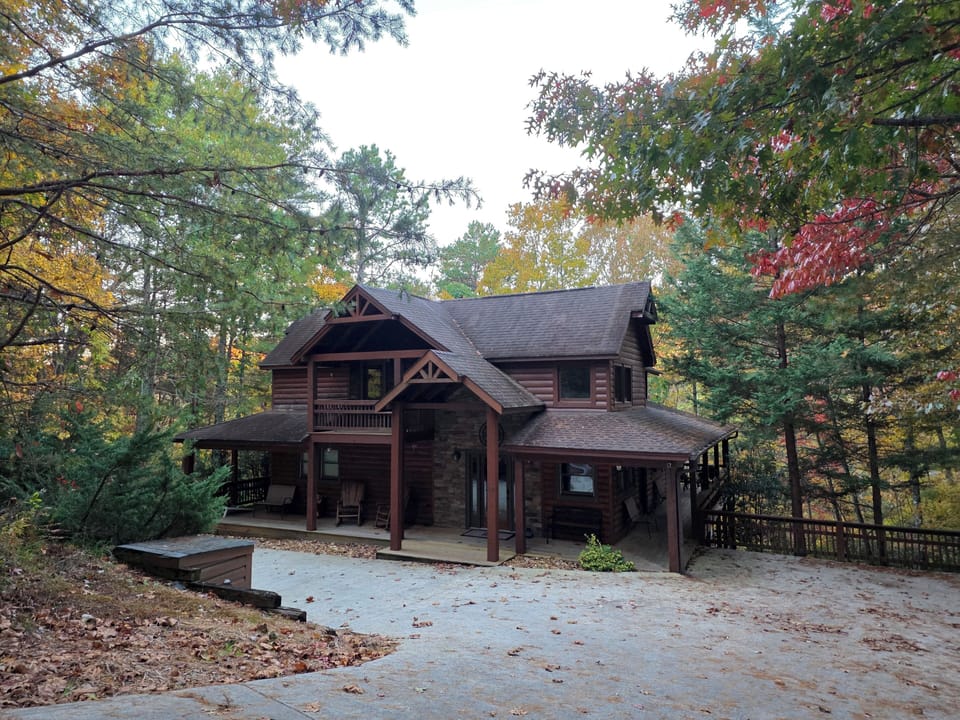 This cabin is close to everything yet tranquil. 