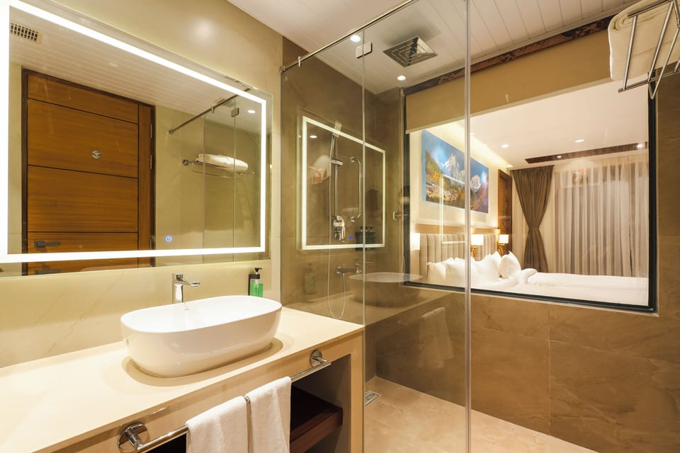 Deluxe Room  - Complimentary Cable Car Service Included | Bathroom | Free toiletries, hair dryer, bathrobes, slippers