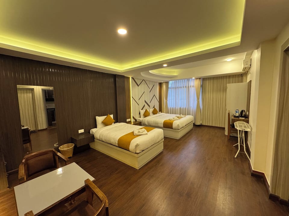 Deluxe Studio, Kitchen | Laptop workspace, soundproofing, free WiFi, bed sheets