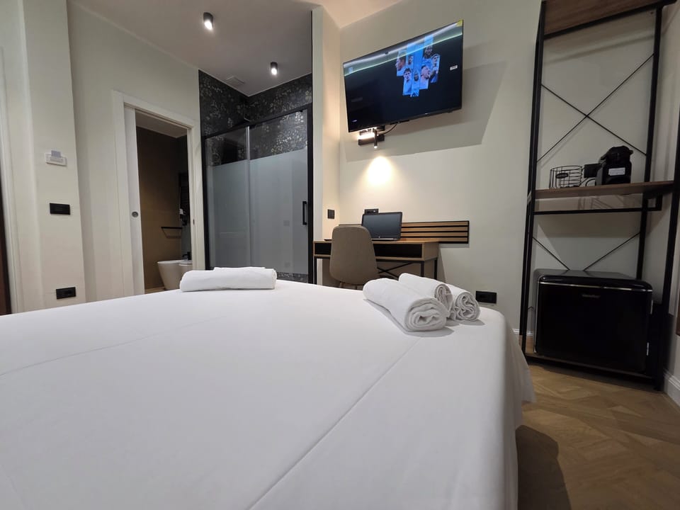 Luxury Double Room | Premium bedding, down comforters, memory foam beds, minibar