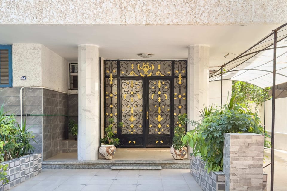 Basic Apartment | Exterior detail