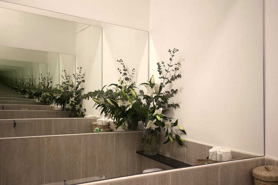 Double Room | Bathroom | Shower, rainfall showerhead, free toiletries, hair dryer