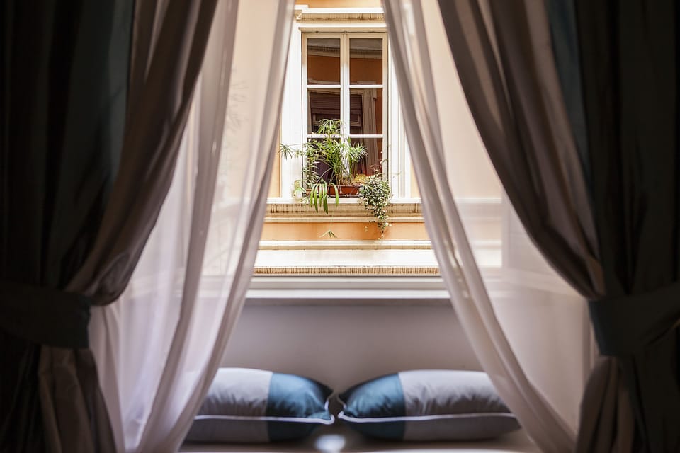 Double Room | In-room safe, desk, iron/ironing board (on request), WiFi (free)
