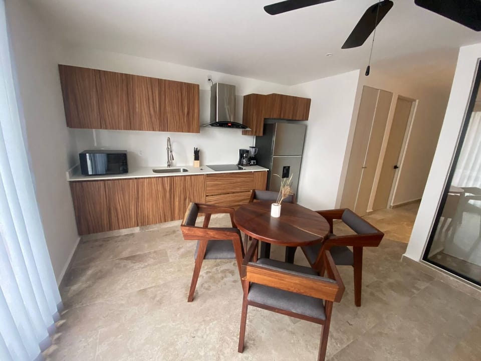 Apartment, 2 Bedrooms, Smoking, Private Pool | Private kitchen