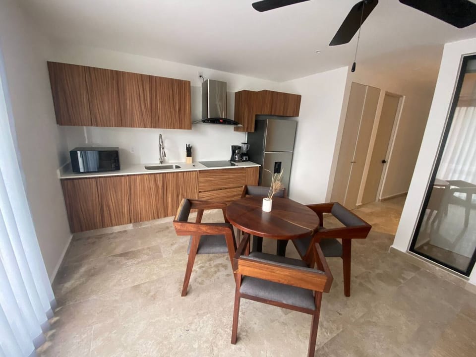 Apartment, 2 Bedrooms, Smoking, Private Pool | Private kitchen