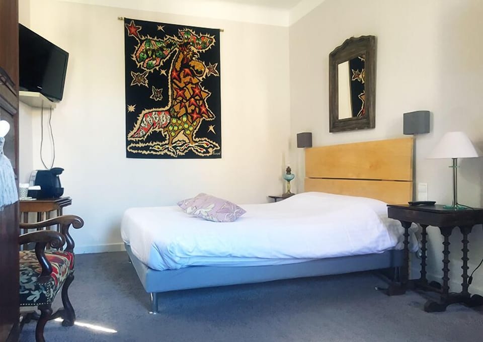 Superior Double Room, Ensuite, City View | Desk, iron/ironing board, free WiFi, bed sheets