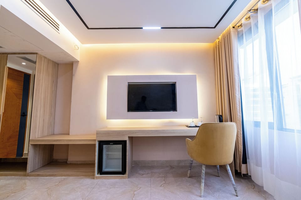 In-room safe, individually decorated, individually furnished