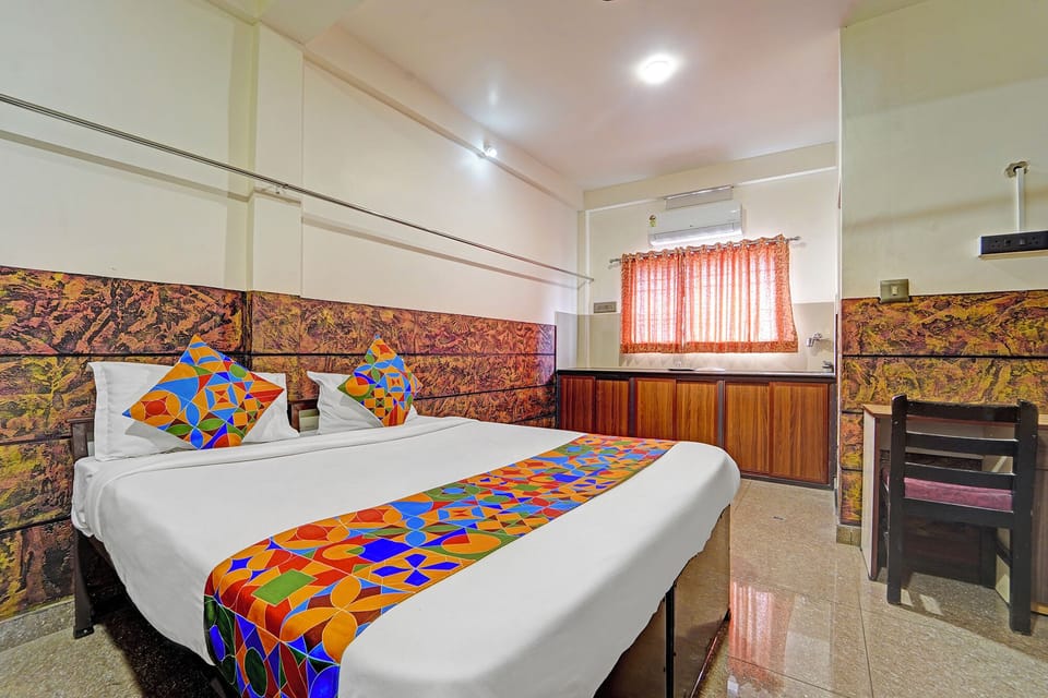 Premium Room | Egyptian cotton sheets, premium bedding, in-room safe, WiFi (free)