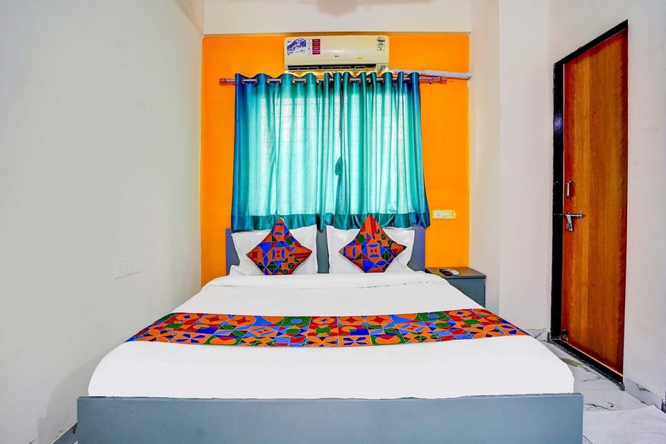 Egyptian cotton sheets, premium bedding, in-room safe, soundproofing
