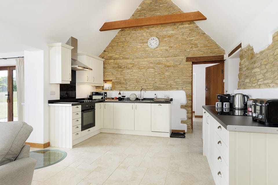 Hook Norton Barn Kitchen - StayCotswold