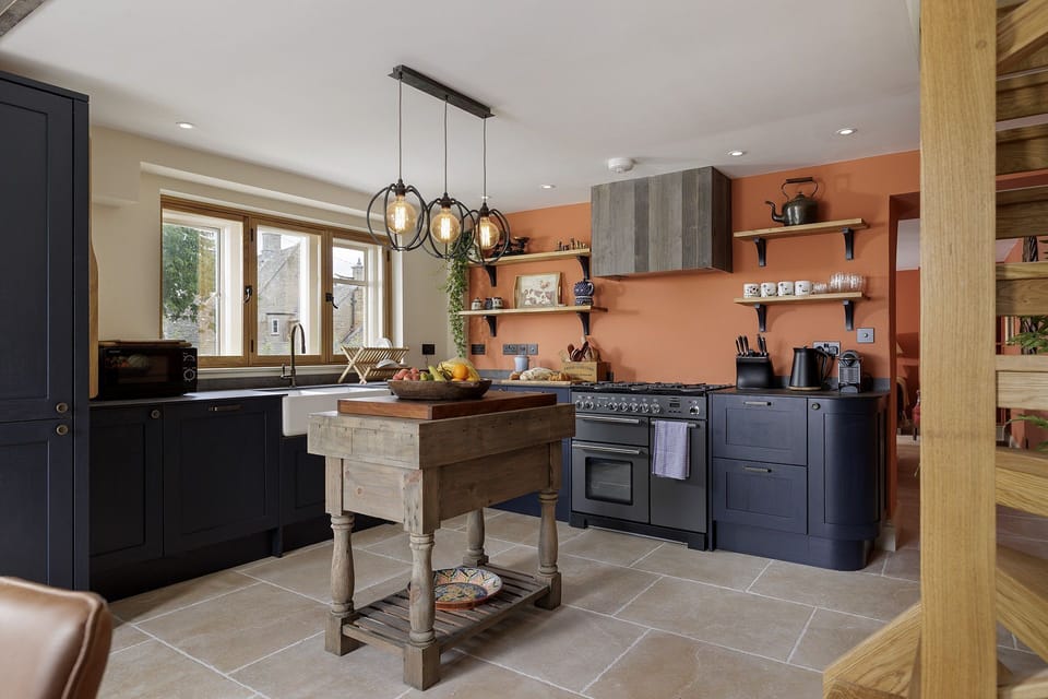 Corner House Kitchen - StayCotswold