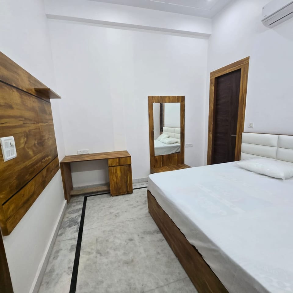 Deluxe Room | Free WiFi