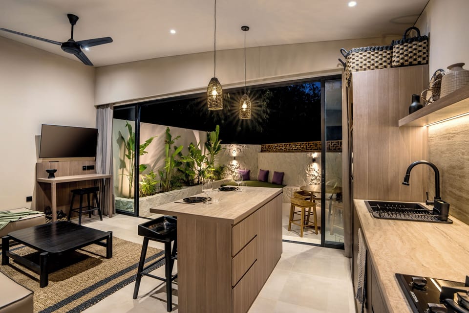 Deluxe Villa, 1 Bedroom, Non Smoking | Private kitchen | Fridge, microwave, stovetop, electric kettle