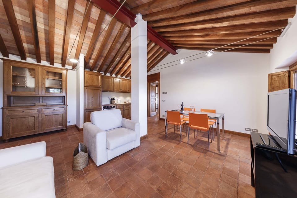 Deluxe Apartment | Desk, free WiFi, bed sheets