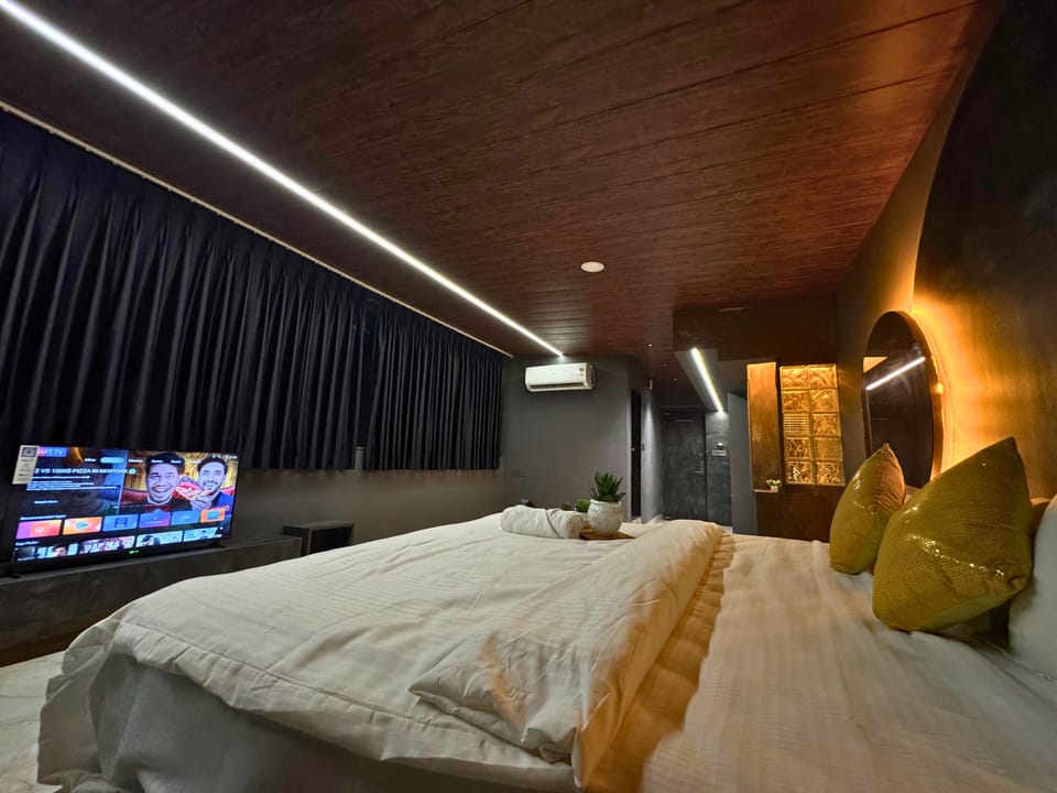 Executive Room With Bathtub | WiFi (free), bed sheets