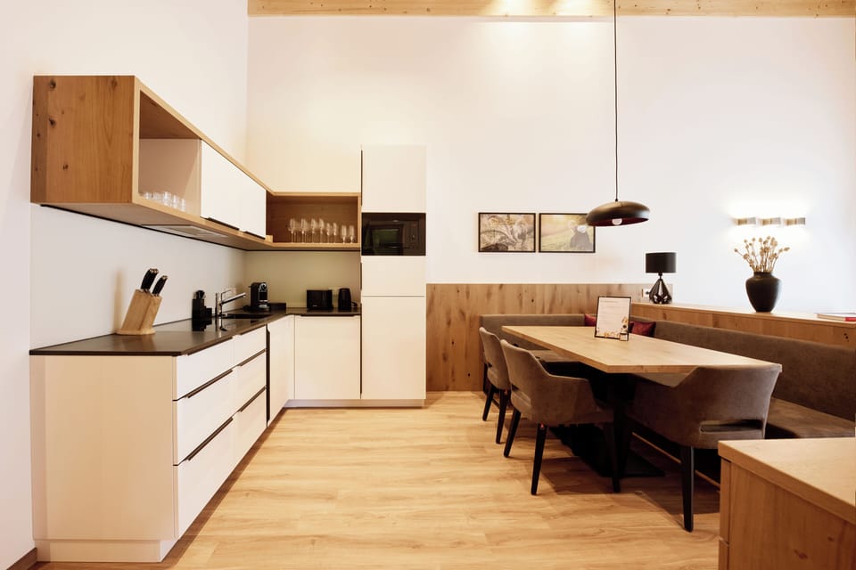 Alpenstolz 2.10 mit Infrarotkabine | Private kitchen | Fridge, oven, stovetop, dishwasher