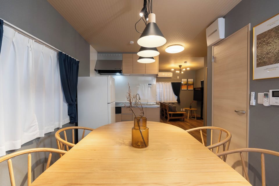 Apartment, Balcony | In-room dining