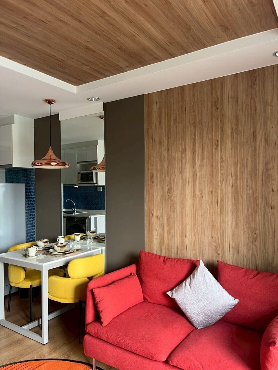 Luxury Room | Living area | 55-inch Smart TV with cable channels