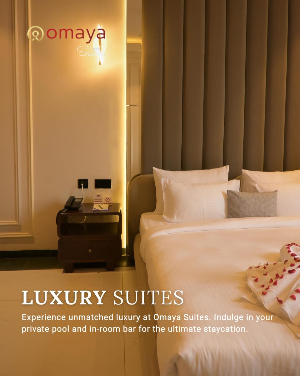 Executive Double Room, 1 King Bed, Balcony, City View | Premium bedding, minibar, in-room safe, desk