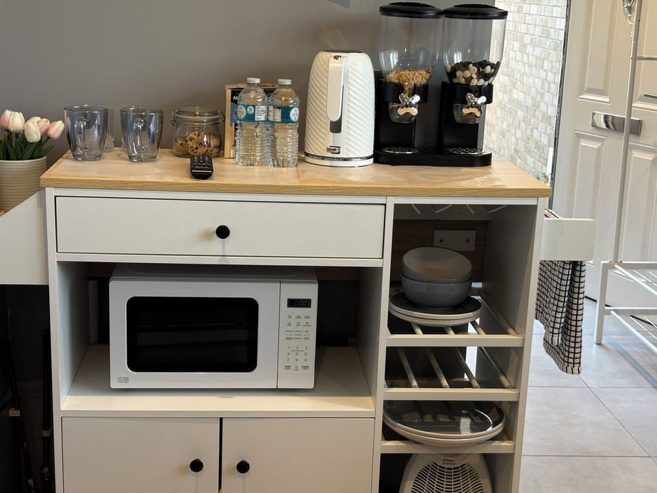 Superior Studio, Kitchenette, Garden View | Living area