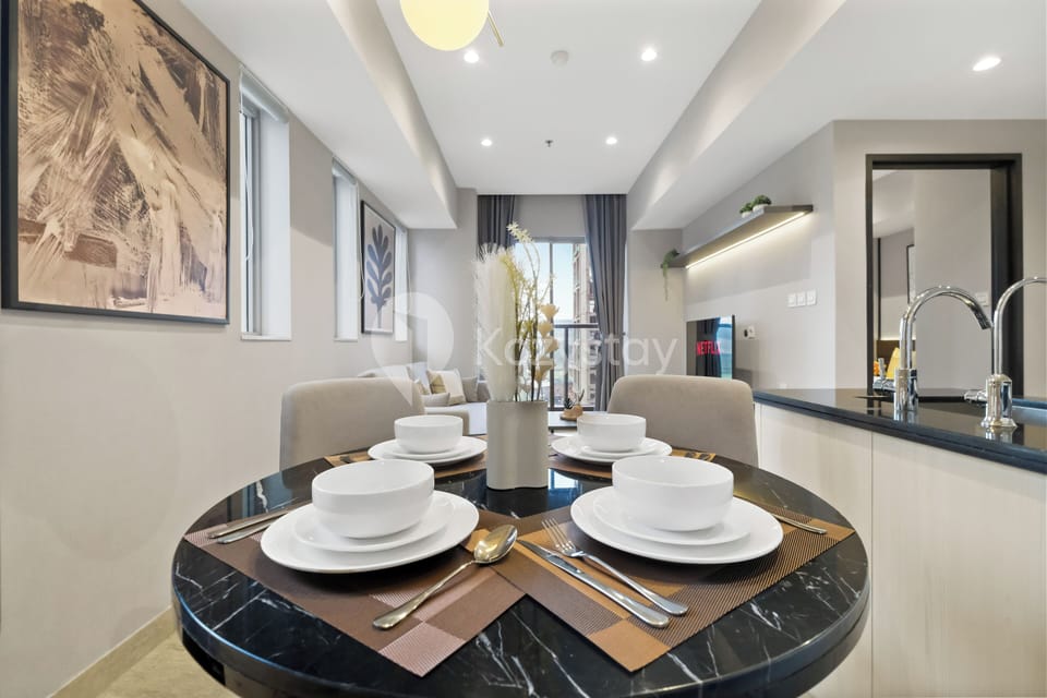 Apartment, 2 Bedrooms, City View | Dining room