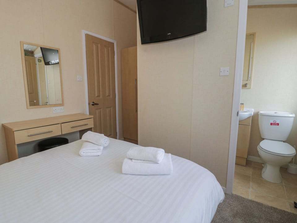 3 bedrooms, individually decorated, individually furnished, free WiFi
