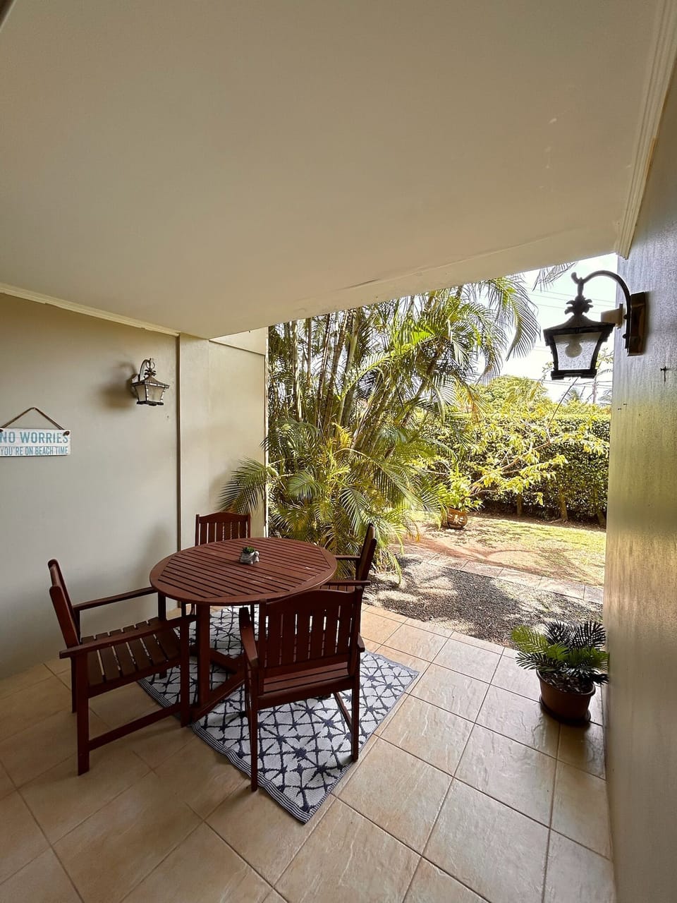 Outdoor dining