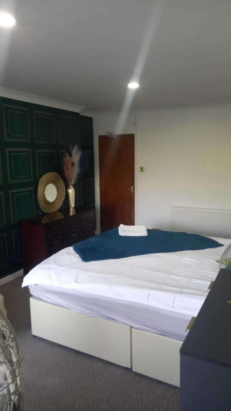 3 bedrooms, free WiFi, bed sheets