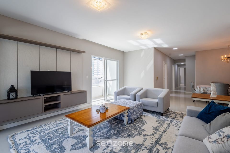 Basic Apartment | Living area