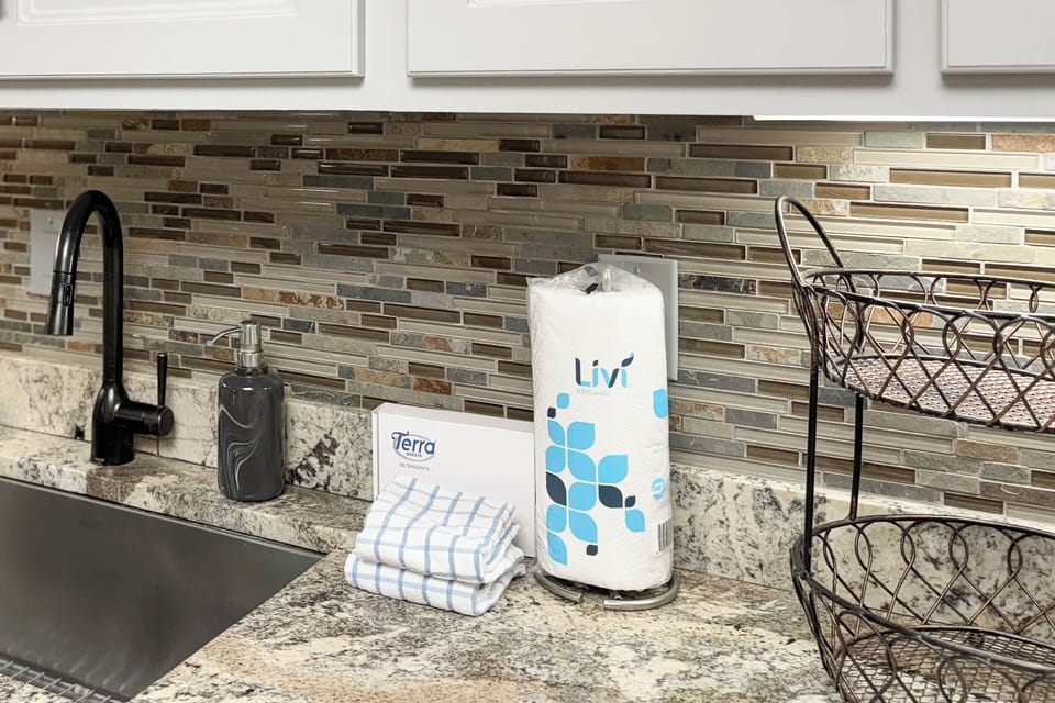Kitchen amenities