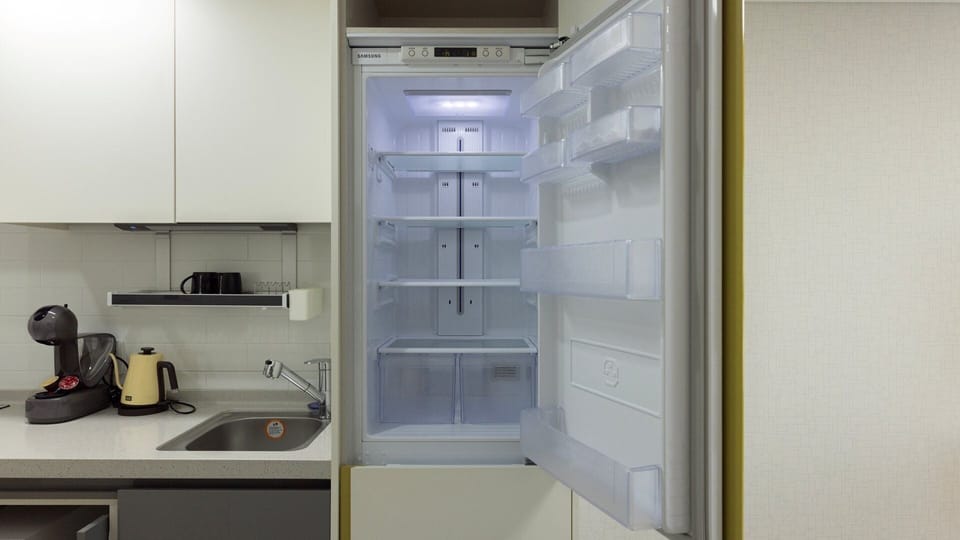 Standard Twin Room, Non Smoking, City View | Premium bedding, soundproofing, free WiFi, bed sheets