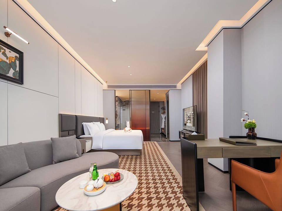 Deluxe Double Room Single Use | Desk, laptop workspace, blackout drapes, free WiFi