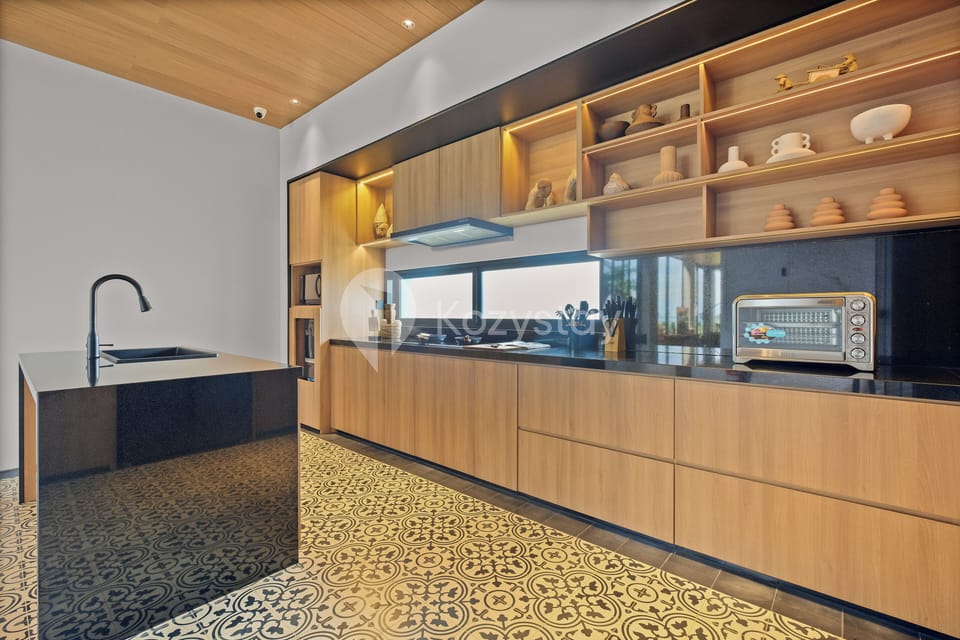 Villa, 6 Bedrooms, Mountain View | Private kitchen | Full-size fridge, microwave, stovetop, rice cooker