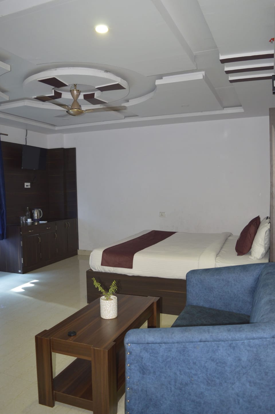 Deluxe Double Room | Desk, laptop workspace, soundproofing, iron/ironing board (on request)