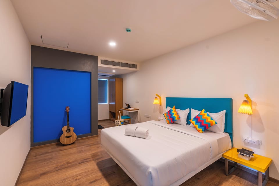 Deluxe Private AC Room with Ensuite Bathroom | Free WiFi