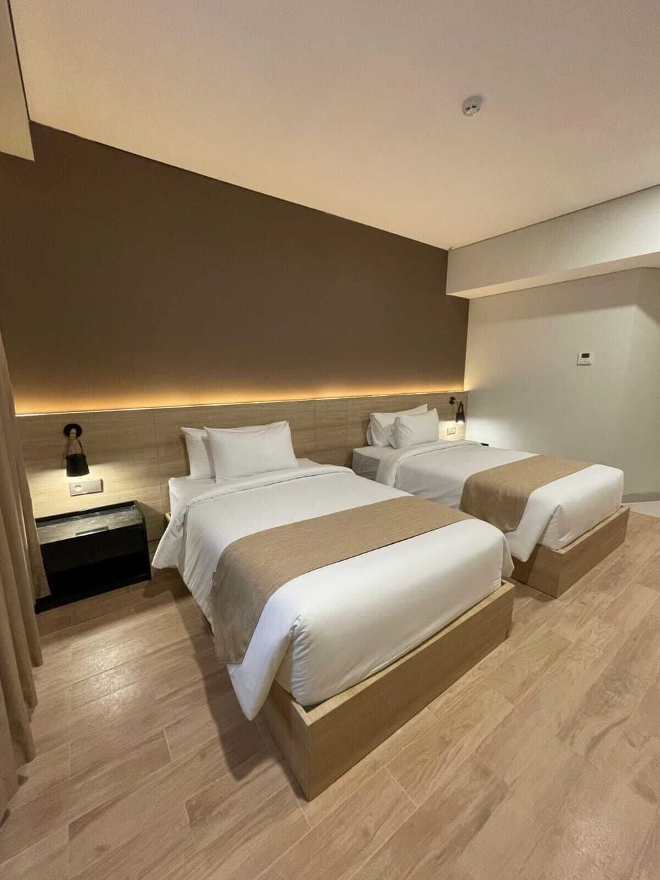 Deluxe Twin Room | Desk, WiFi (free)