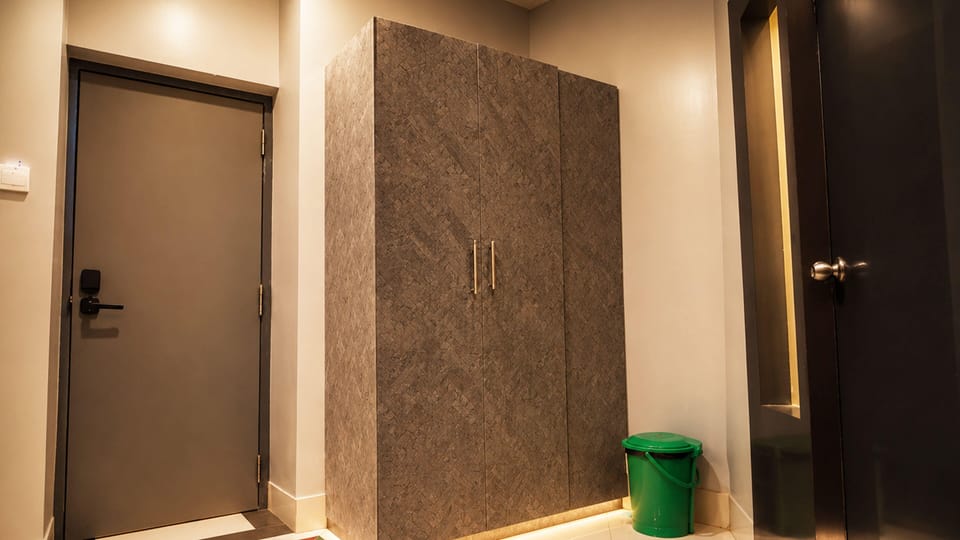 Premium Double Room | Premium bedding, Select Comfort beds, desk, laptop workspace