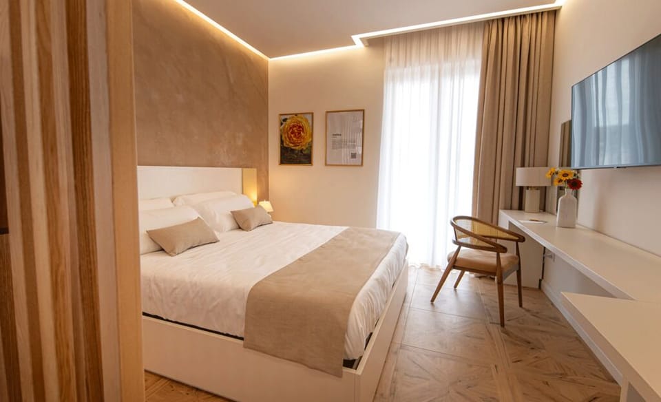 Junior Double or Twin Room | In-room safe, blackout drapes, WiFi (free)