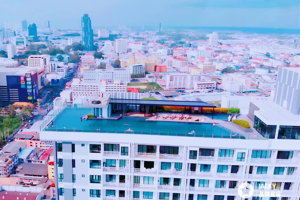 Condo, 2 Bedrooms, Accessible, Smoking | Pool | Outdoor pool