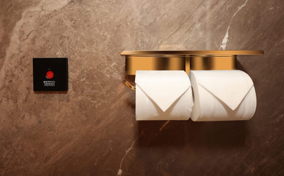 Deluxe Double Room | Bathroom | Shower, bathrobes, slippers, towels