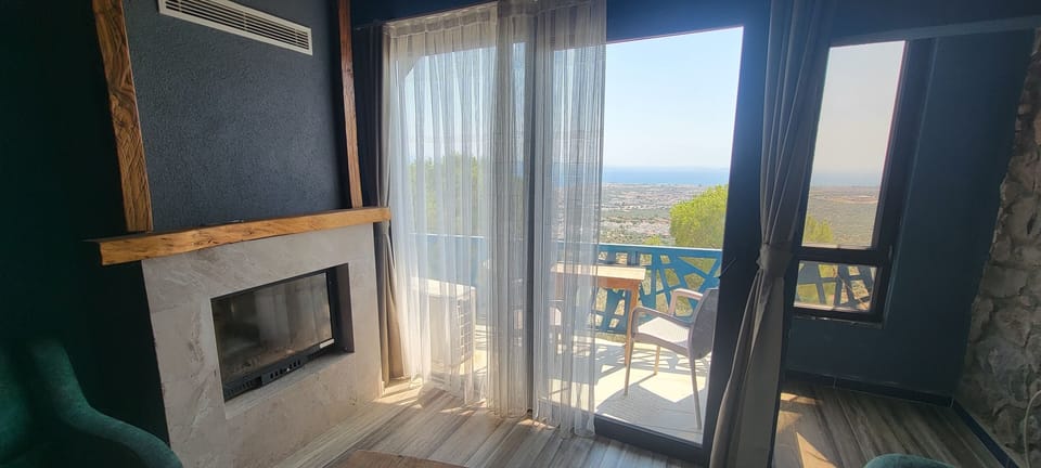 Deluxe Room, City View