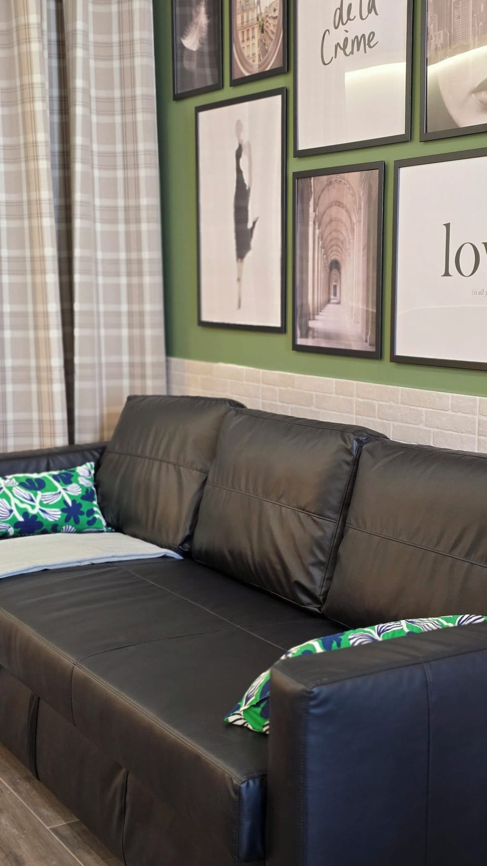 Family Quadruple Room | Laptop workspace, blackout drapes, iron/ironing board, WiFi (free)