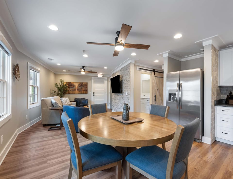 Make mealtime memories together at Suite C-22’s dining table, seating 4​​