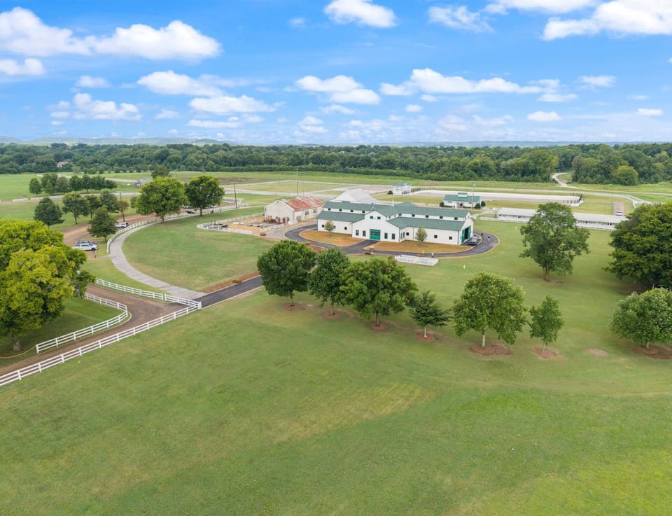 Harlinsdale Farm - 7 Min Away