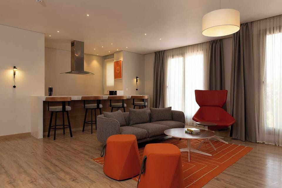 Apartment | Living area | Flat-screen TV