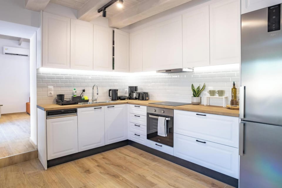 Villa, Mountain View | Private kitchen | Full-size fridge, oven, stovetop, dishwasher
