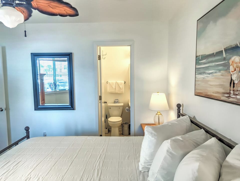 Island Sands #108 Bedroom - King Bed